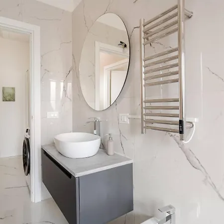 Apartment Dream House In Center!