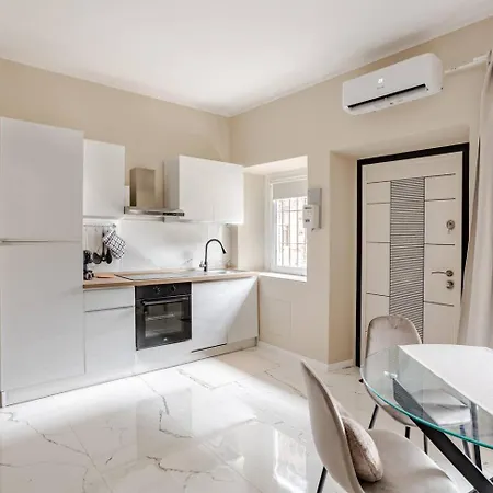 Apartment Dream House In Center! *