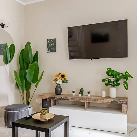 Dream House In Center! * Gozzano